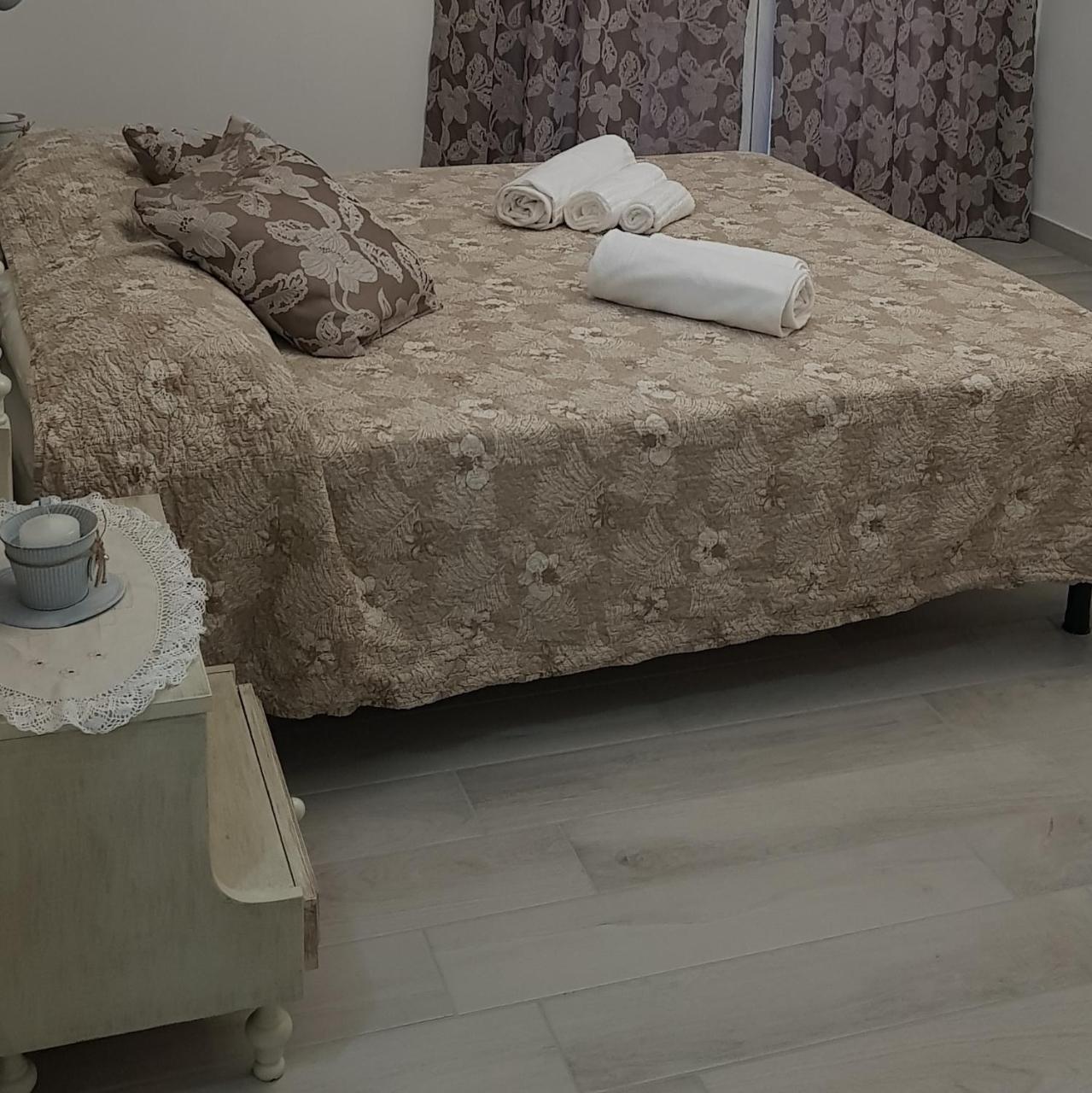 Quarantotto B&B Raffa Eksteriør bilde